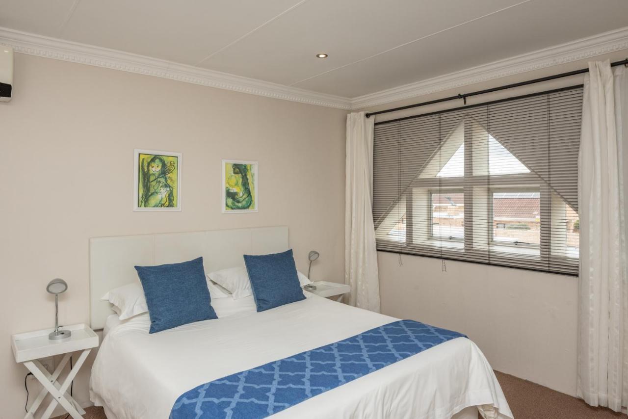 Millard Crescent Guest House Порт-Елізабет Екстер'єр фото