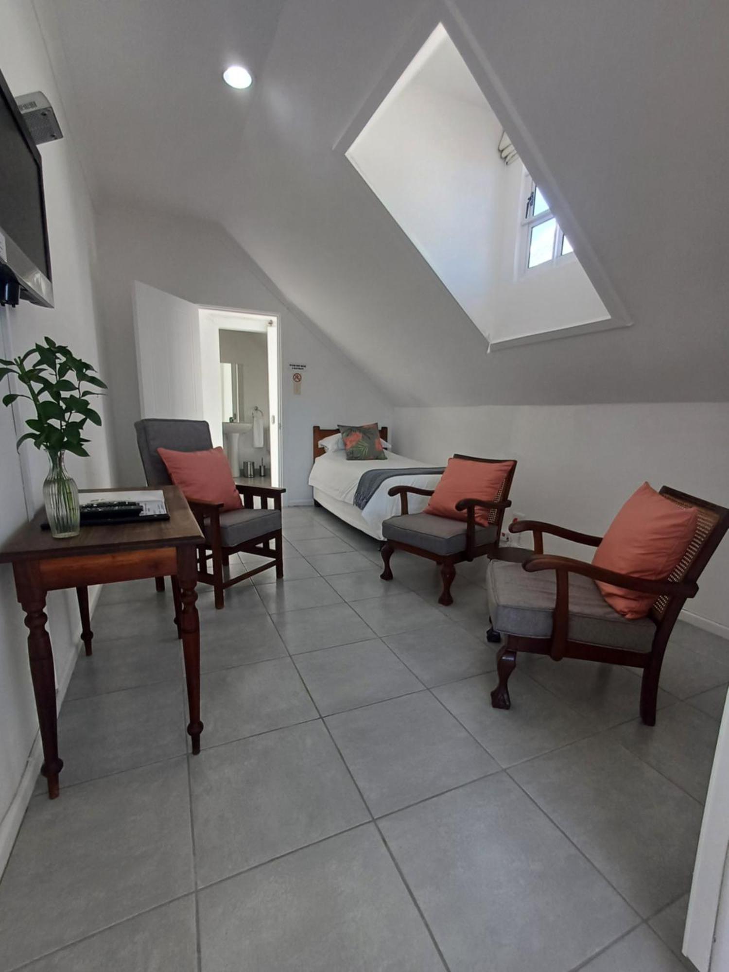Millard Crescent Guest House Порт-Елізабет Екстер'єр фото