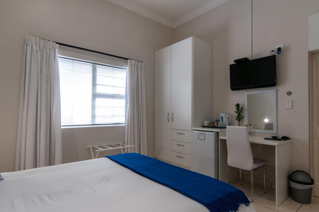 Millard Crescent Guest House Порт-Елізабет Екстер'єр фото